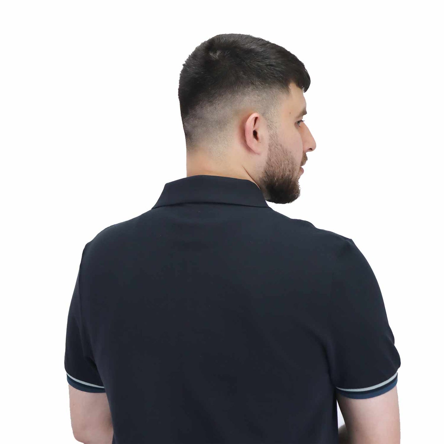 قميص بولو رجالي عالي الأداء بقصّة Slim Fit مطرز بنقشة أسد