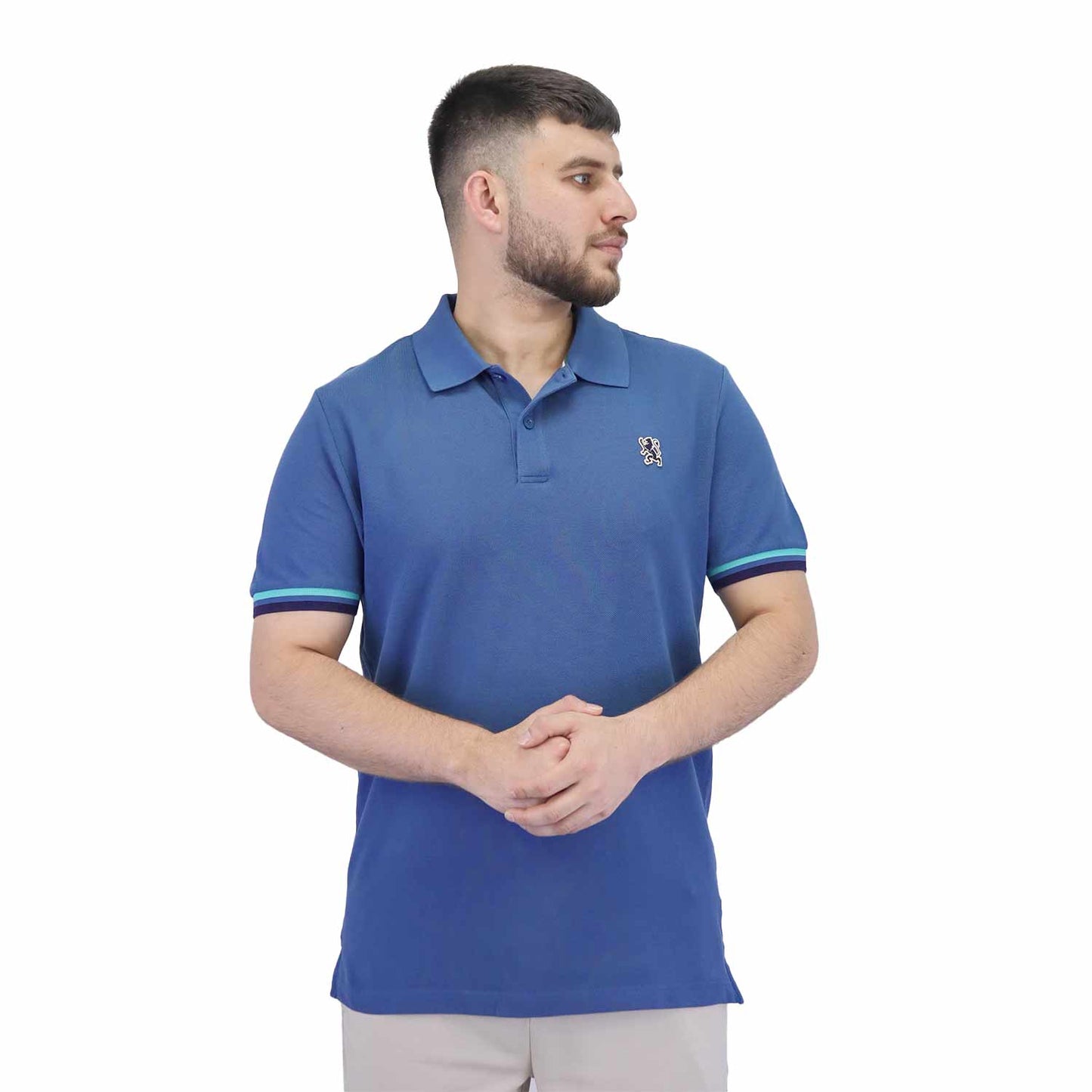 قميص بولو رجالي عالي الأداء بقصّة Slim Fit مطرز بنقشة أسد