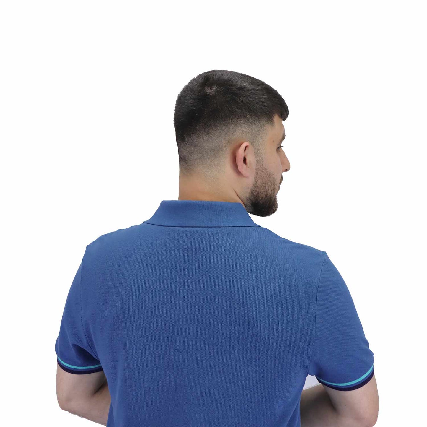 قميص بولو رجالي عالي الأداء بقصّة Slim Fit مطرز بنقشة أسد