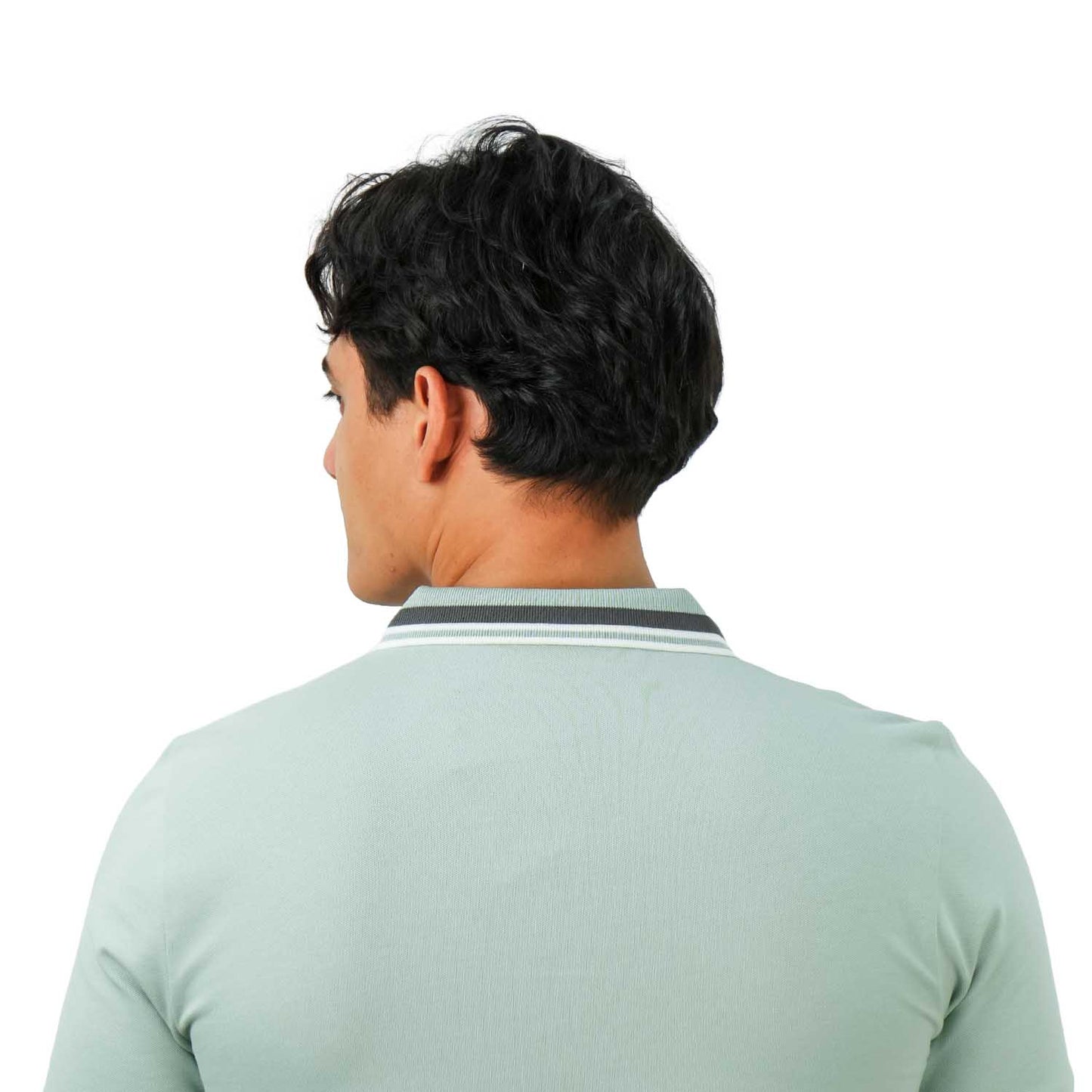 قميص بولو رجالي كلاسيكي بقصّة Slim Fit مع تطريز مميز