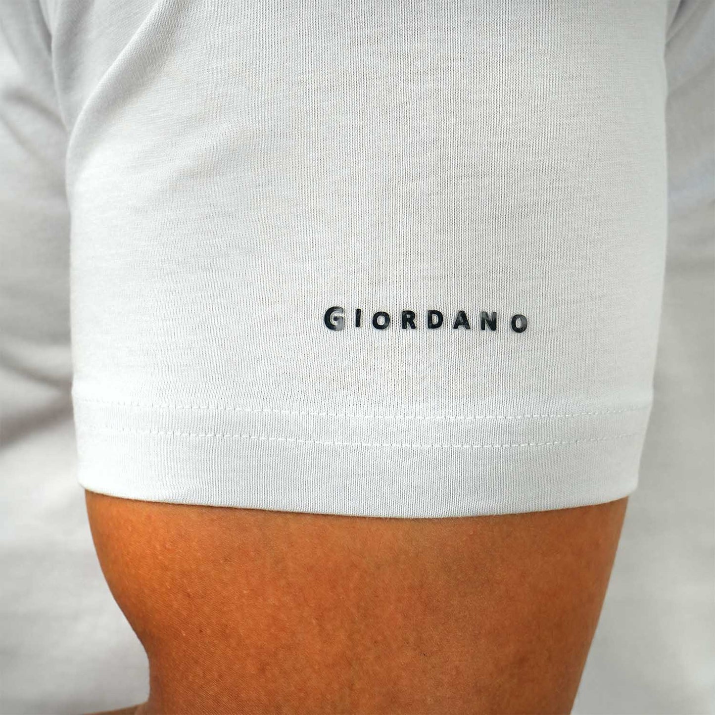 Men's Giordano Cotton Crewneck Slim Fit Tee - Short Sleeve