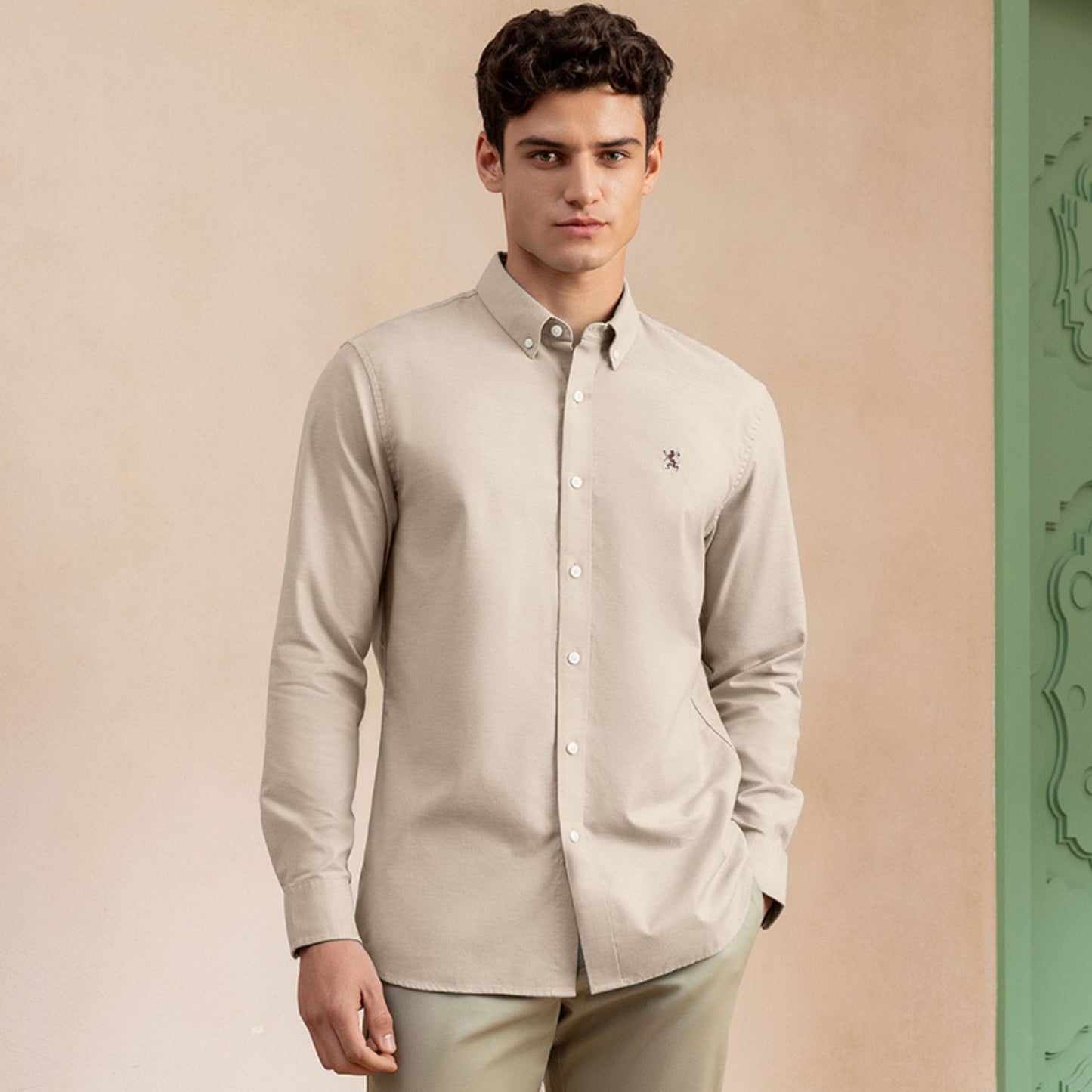 Men's Shirt With Small Lion Embroidery