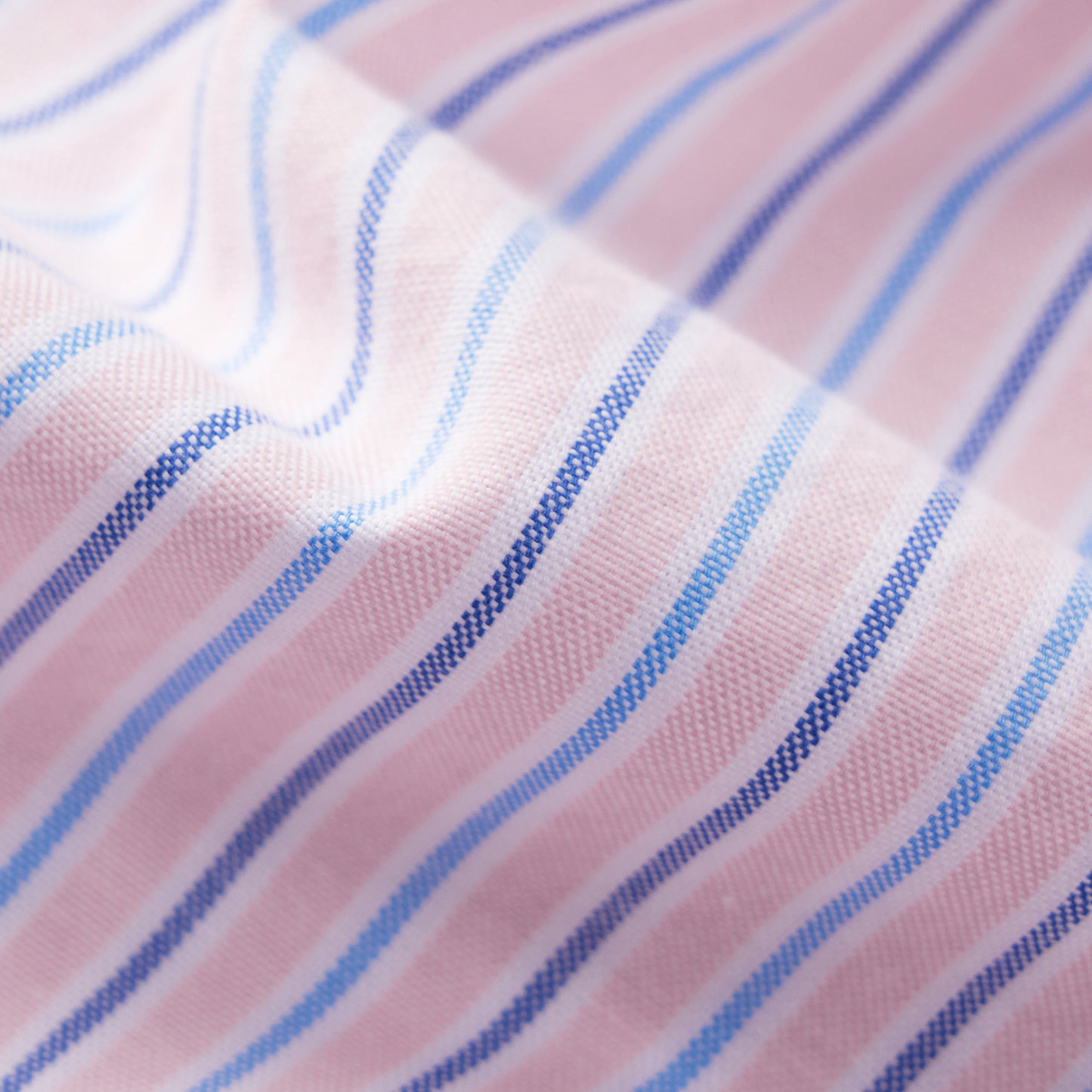 Men's Shirt With Small Lion Embroidery