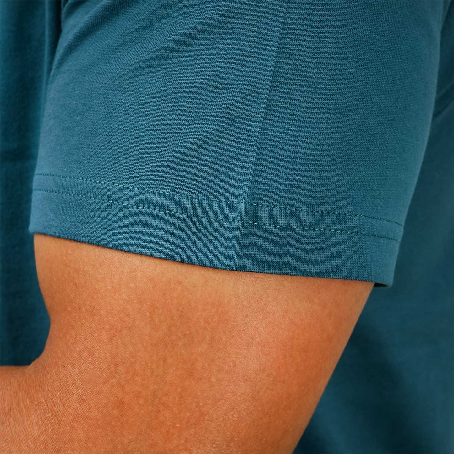 تي شيرت رجالي بقصّة Slim Fit مطبوعة - قطن جيرسي، رقبة دائرية، أكمام قصيرة