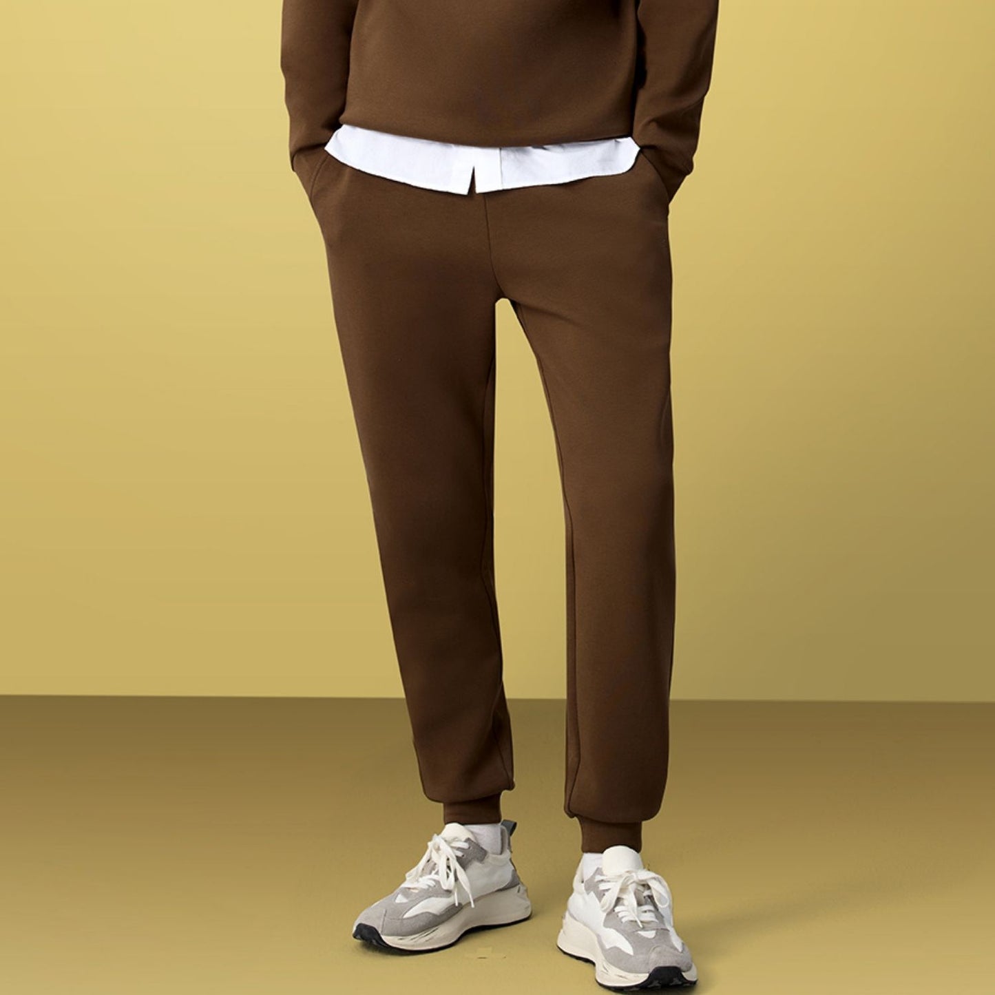 Giordano Men's G-Motion Interlock Jogger-Brown