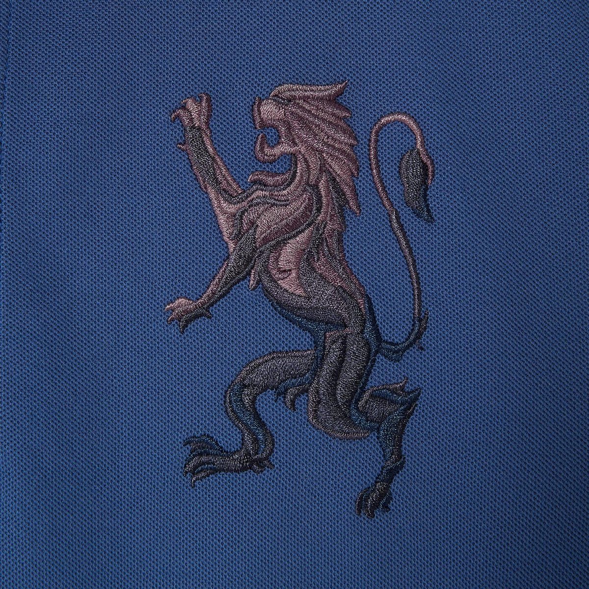 Men's 3D Lion Polo: Slim Fit, Bold Embroidery, Premium Pique S - Shop Giordano