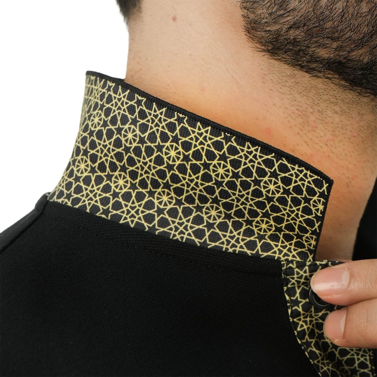 Men's 3D Lion Polo: Slim Fit, Bold Embroidery, Premium Pique S - Shop Giordano