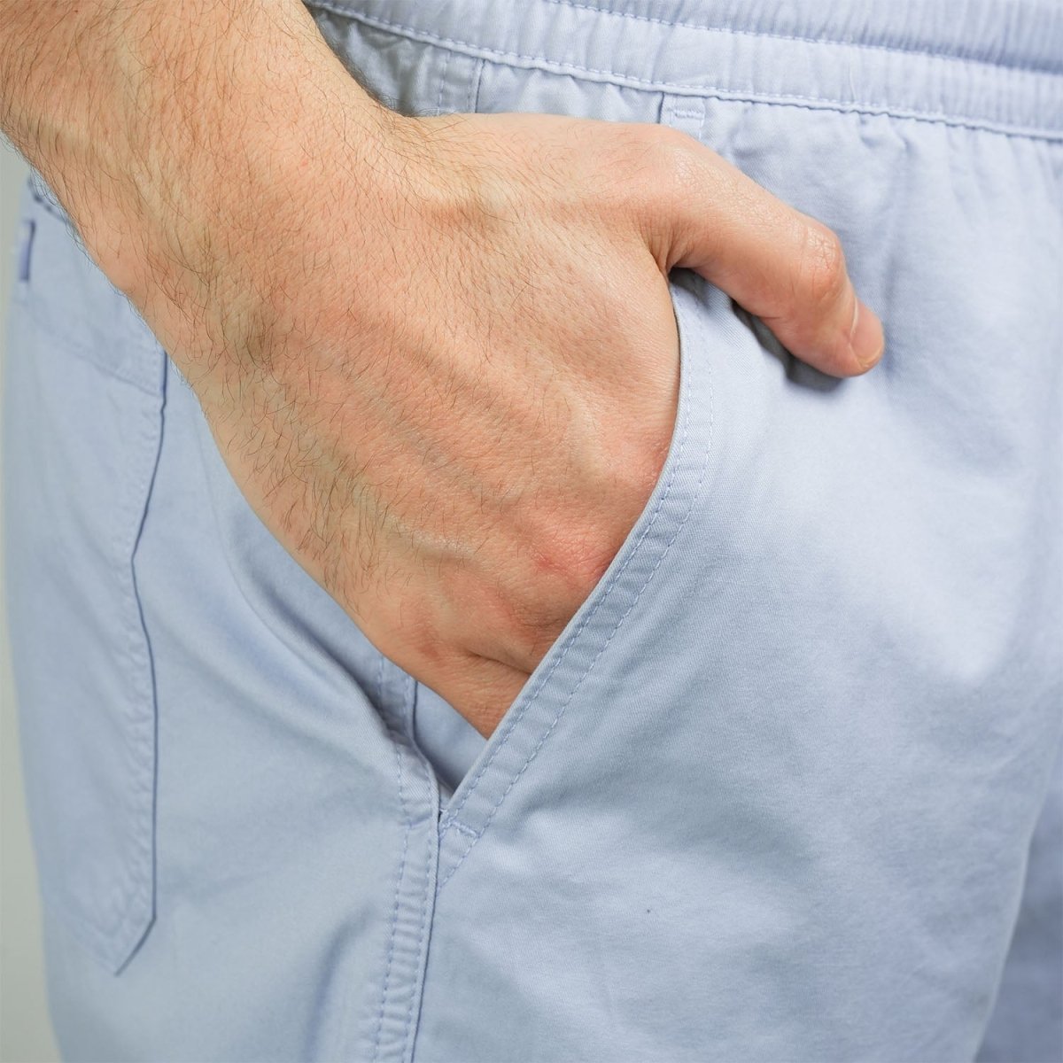 Men's Cotton Twill Bermuda Shorts: Slim Fit, Elastic Waist, Ultimate Comfort - Giordano
