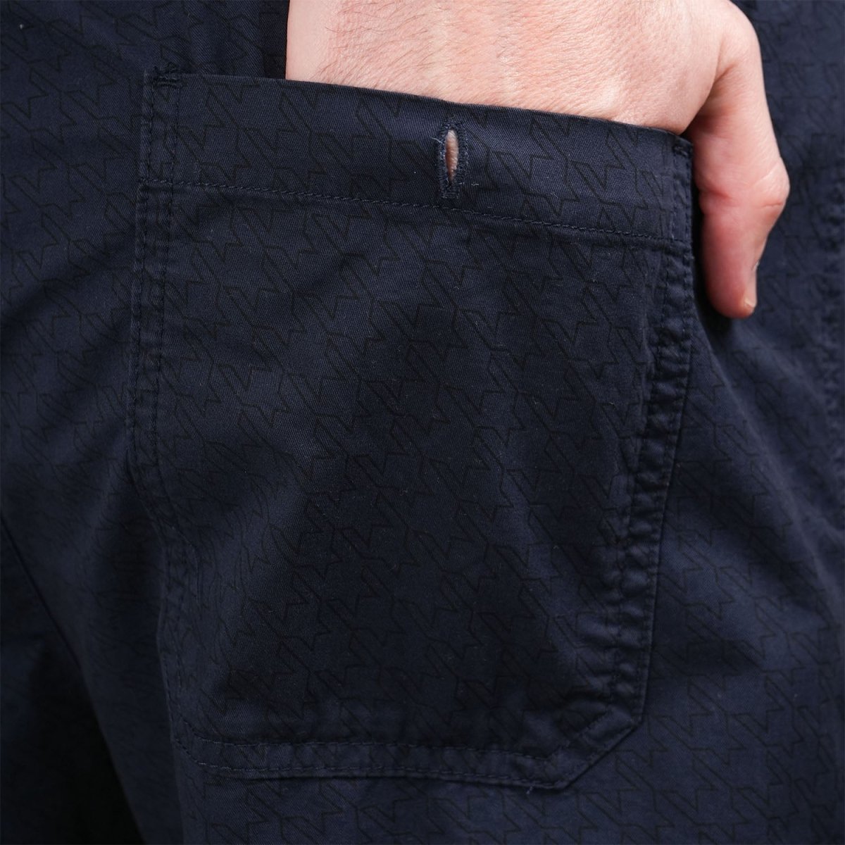 Men's Cotton Twill Bermuda Shorts: Slim Fit, Elastic Waist, Ultimate Comfort - Giordano
