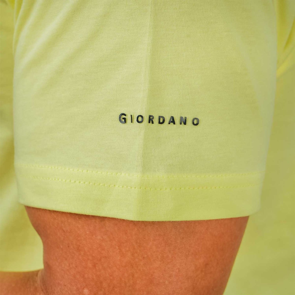 Men's Giordano Cotton Crewneck Slim Fit Tee - Short Sleeve - Giordano