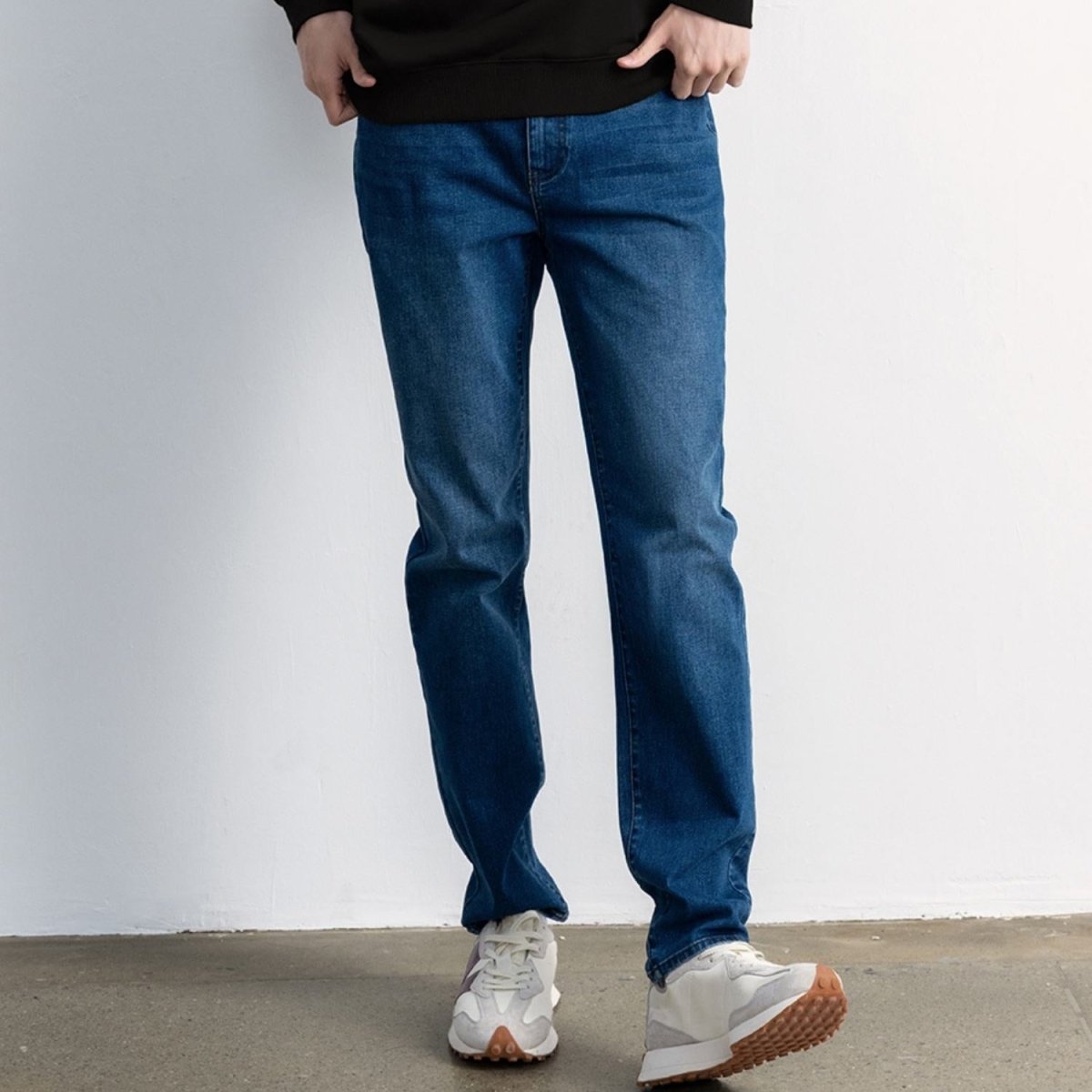 Men's Jeans: Regular Tapered Fit 2.0, Mid - Rise - Giordano