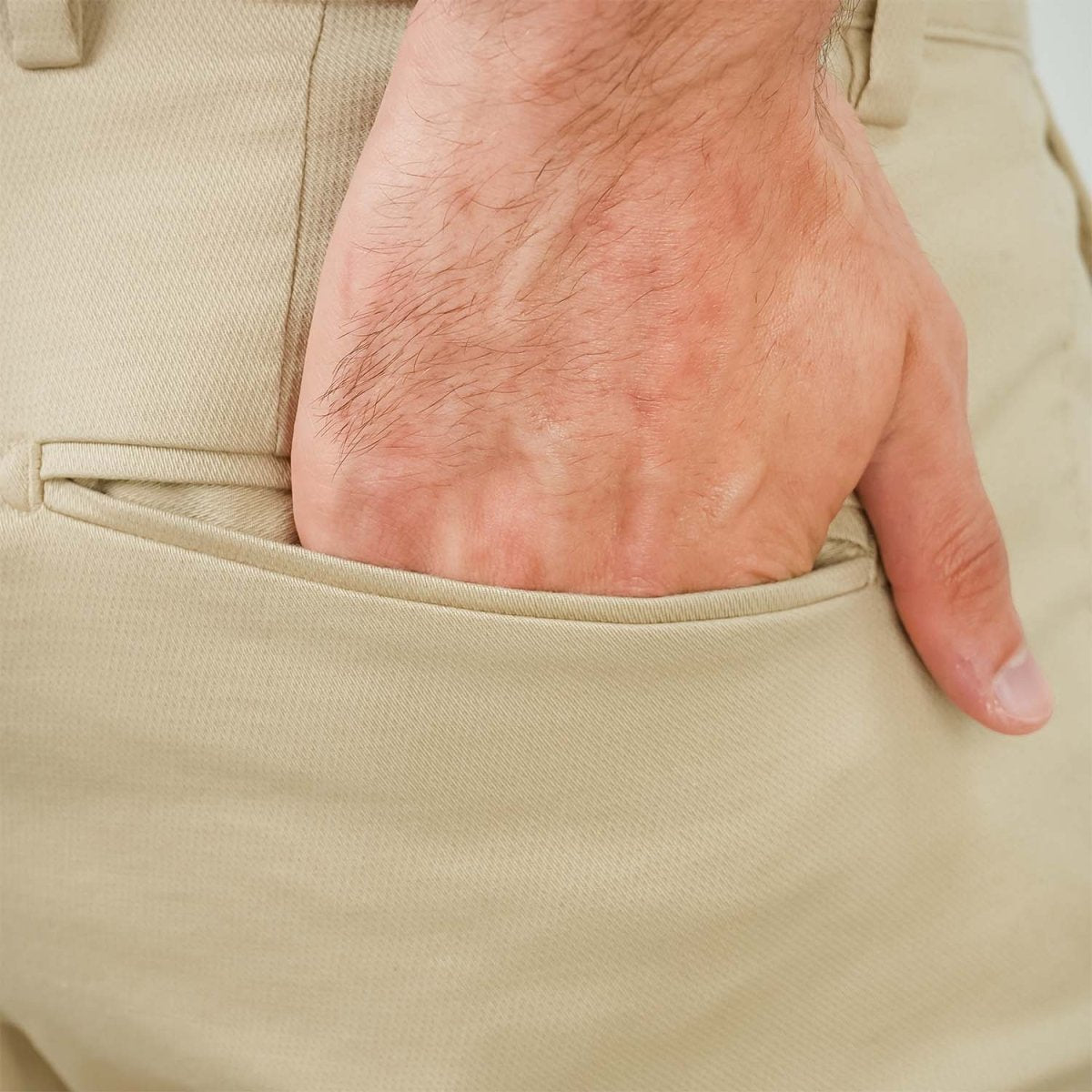 Men's Low Rise Slim Fit Cotton Twill Khakis - Giordano