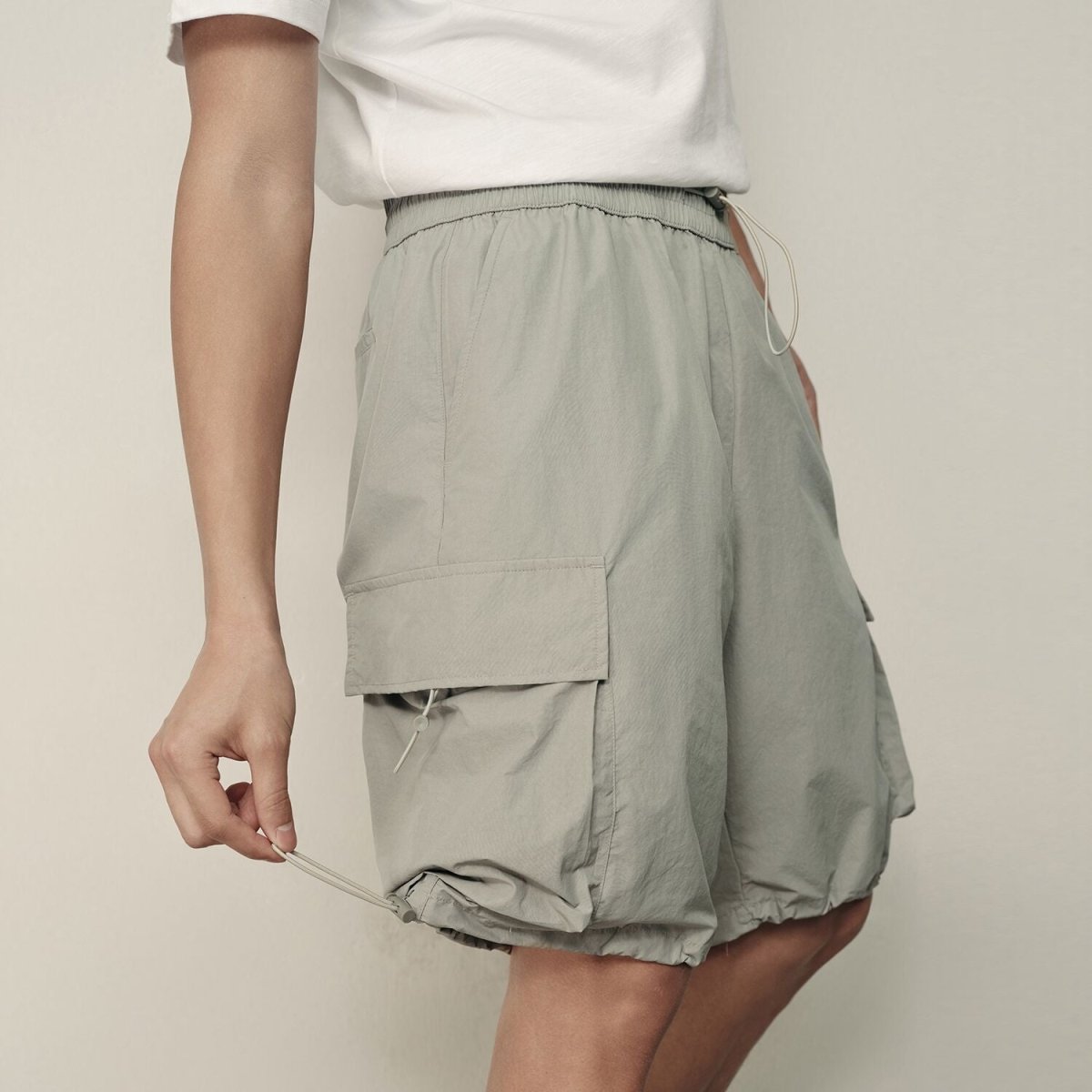 Men’S Nylon - Cotton Twill Elastic Waist Shorts | Korea Collection - Giordano