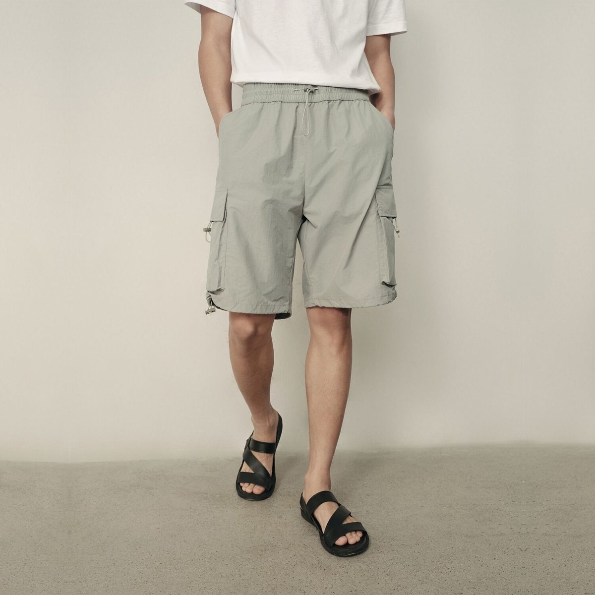 Men’S Nylon - Cotton Twill Elastic Waist Shorts | Korea Collection - Giordano