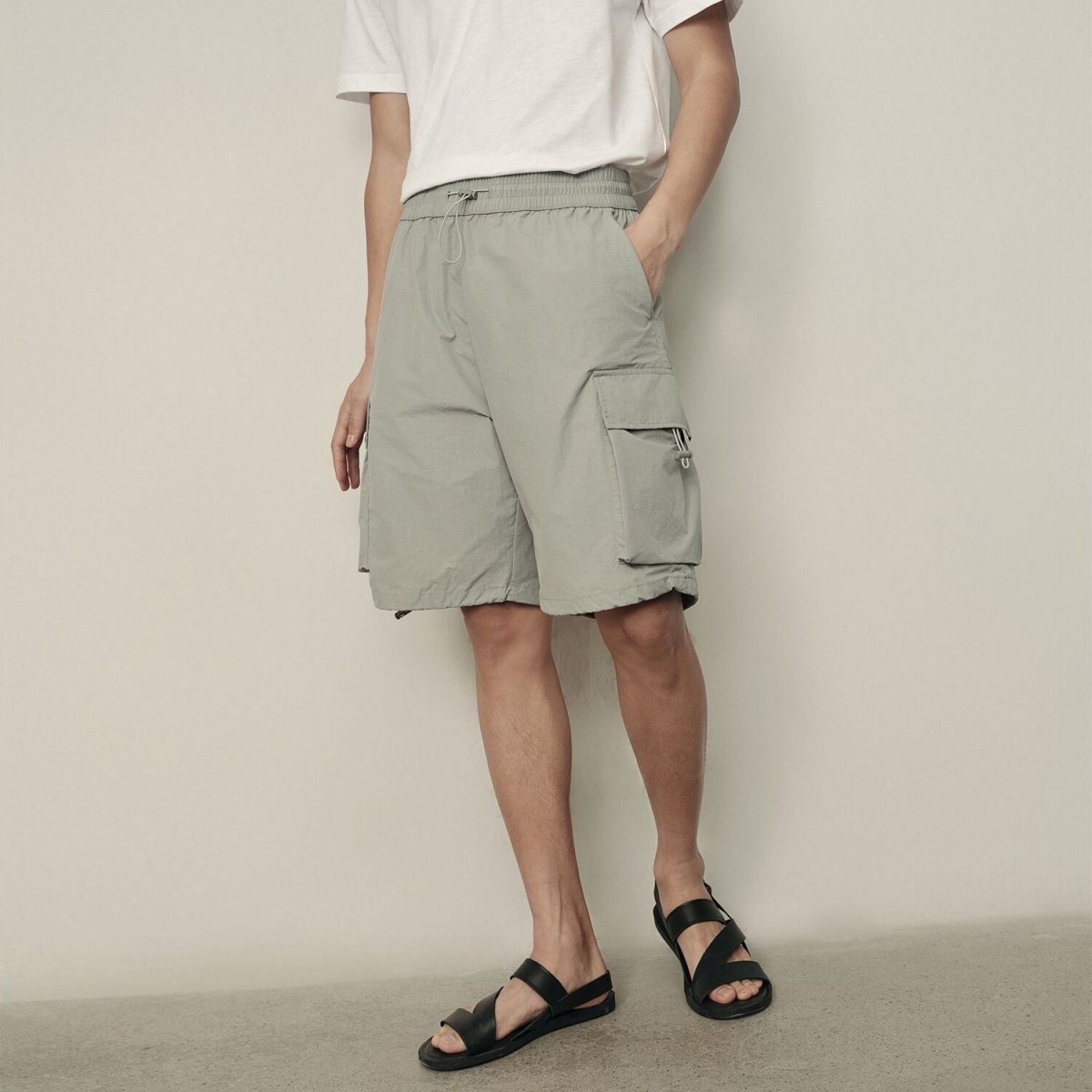 Men’S Nylon - Cotton Twill Elastic Waist Shorts | Korea Collection - Giordano