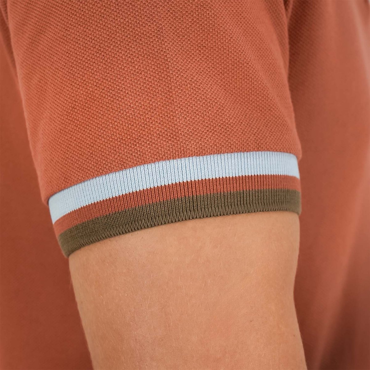 Men's Performance Polo: Classic Piqué, Tipped Collar, Embroidered Detail - Giordano