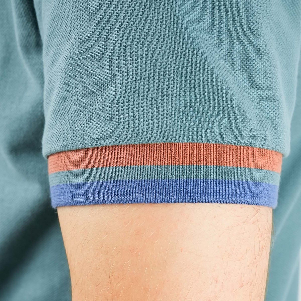 Men's Performance Polo: Classic Piqué, Tipped Collar, Embroidered Detail - Giordano