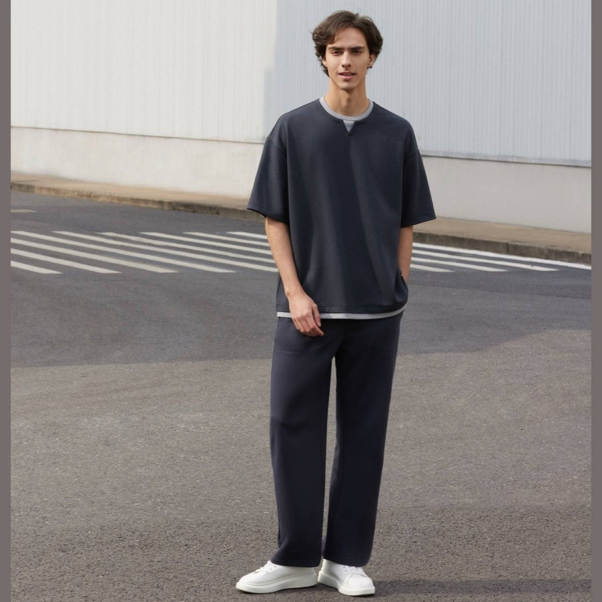 Men's Polyester Cotton Blend Relaxed Fit Joggers - Giordano
