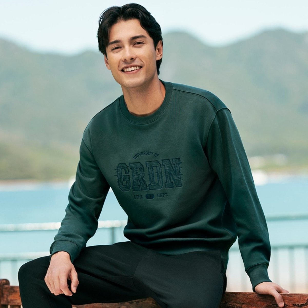 Men's Relaxed Fit Printed French Terry Pullover - Giordano