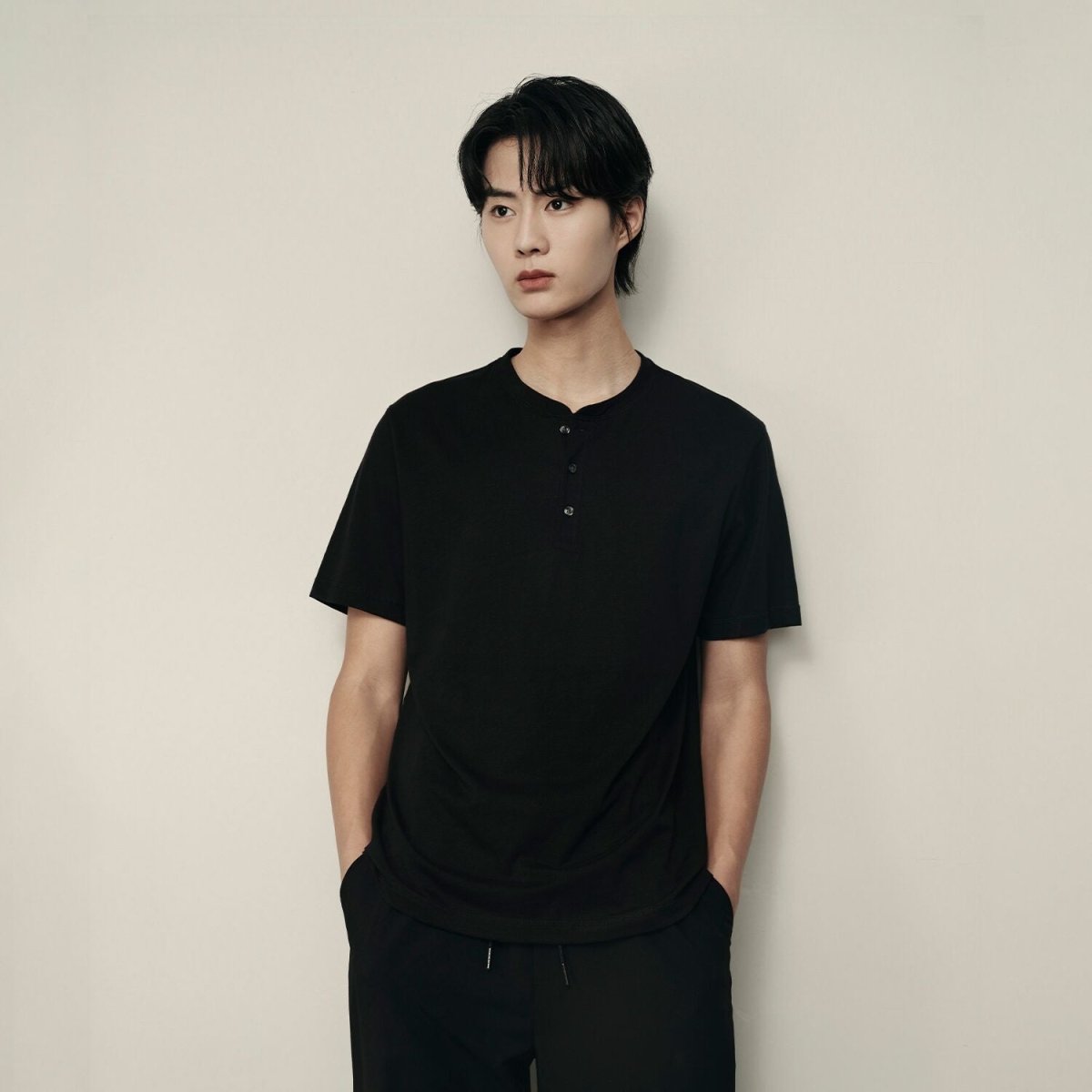 Men’S Slim Fit Crew Neck Tee – Lightweight & Everyday Essential | Korea Collection - Giordano