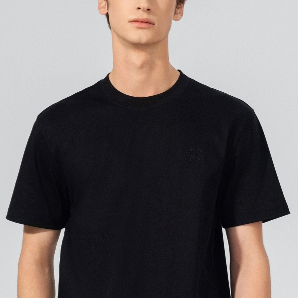 Men's Slim Fit Liquid Touch Smart Collar Tee - Giordano