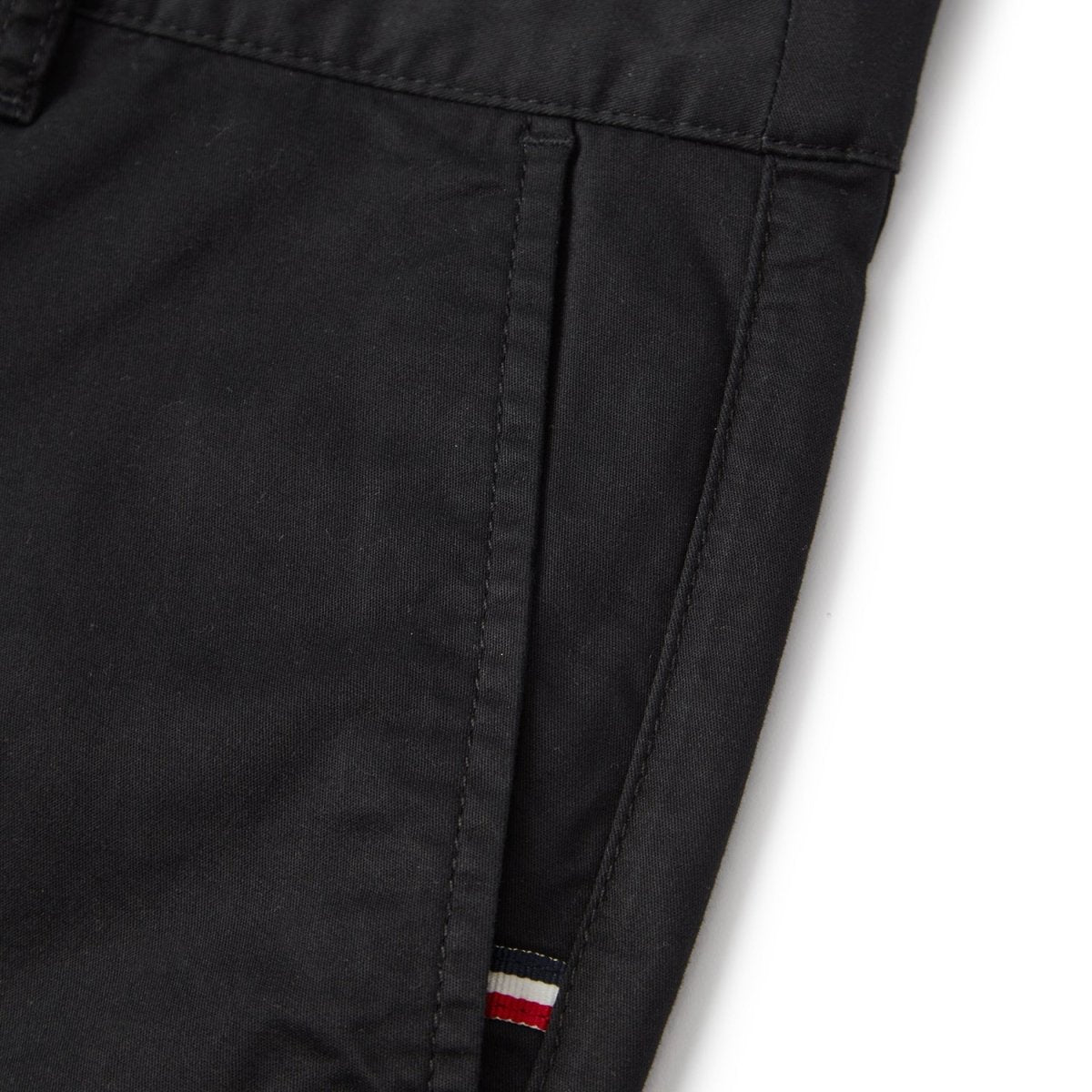 Men's Slim Fit Twill Bermuda Shorts - Giordano