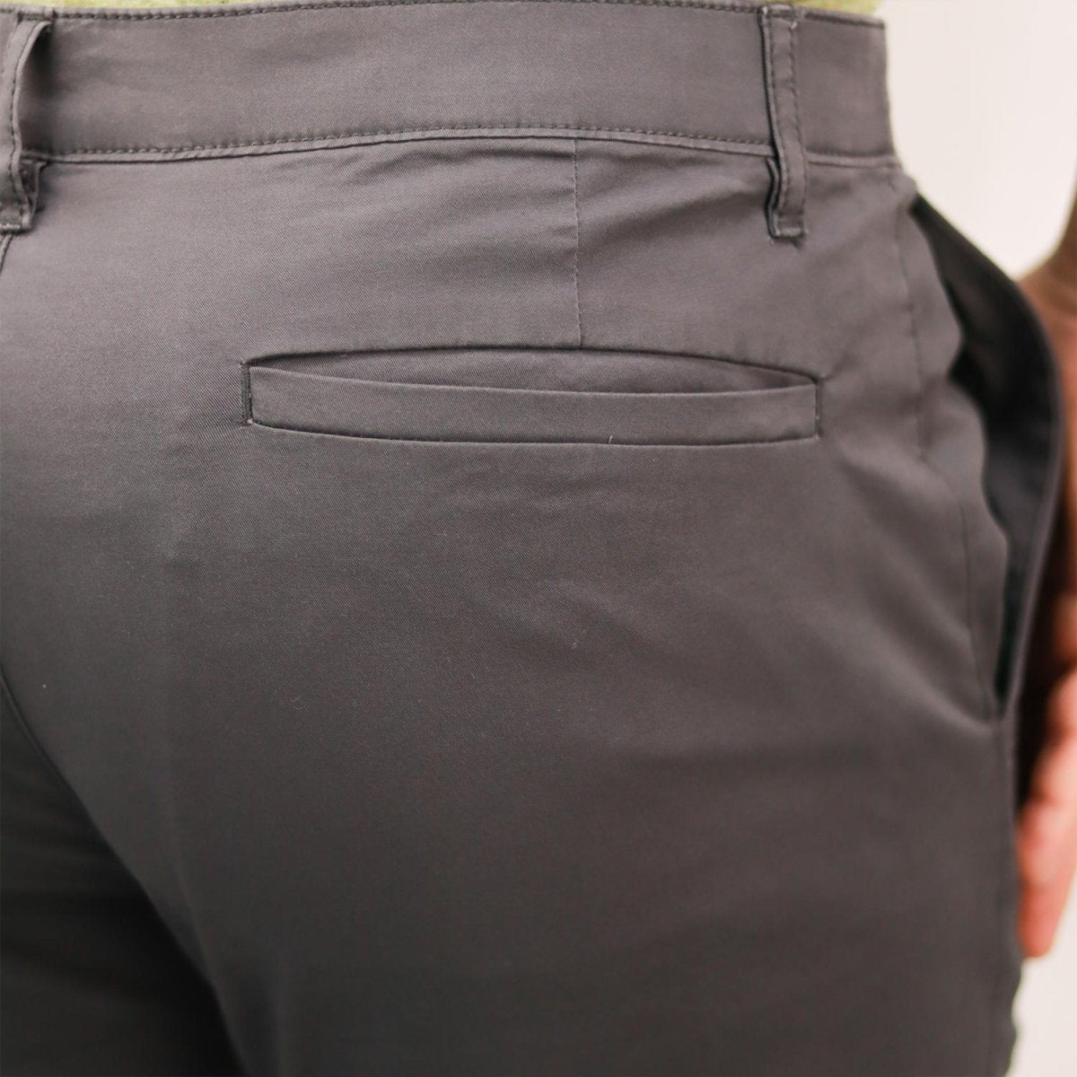Men's Slim Tapered Khakis - Giordano
