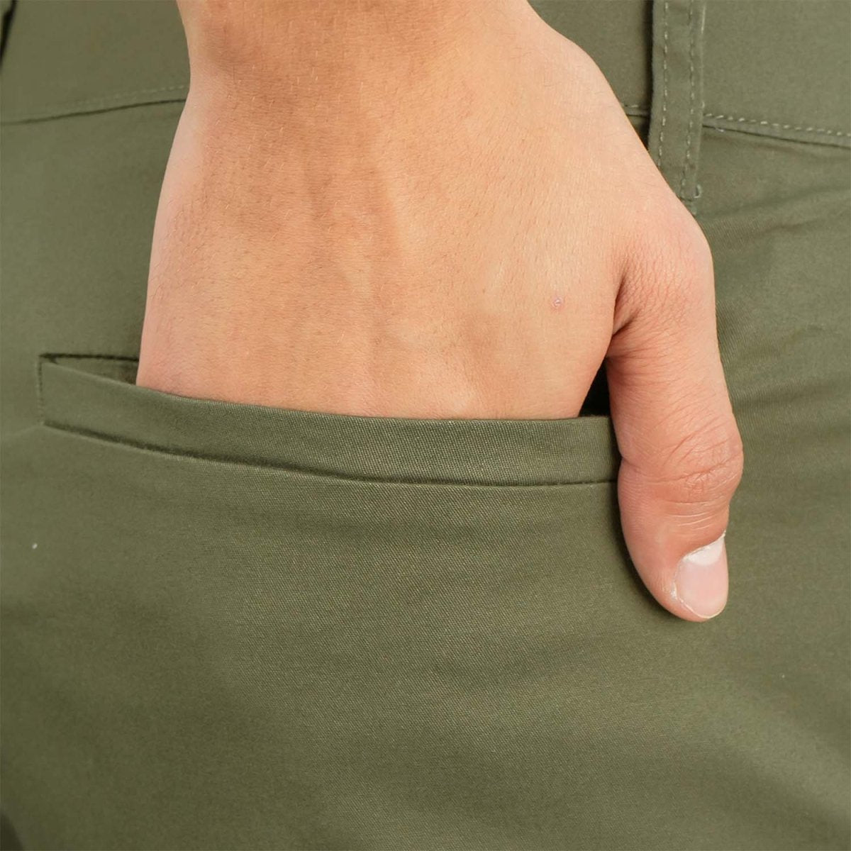 Men's Slim Tapered Khakis - Giordano