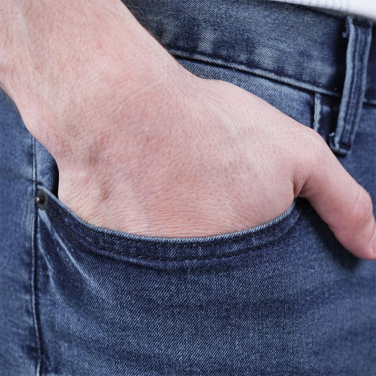 Men’S Stretch Denim Low - Rise Skinny Tapered Fit Jeans - Giordano