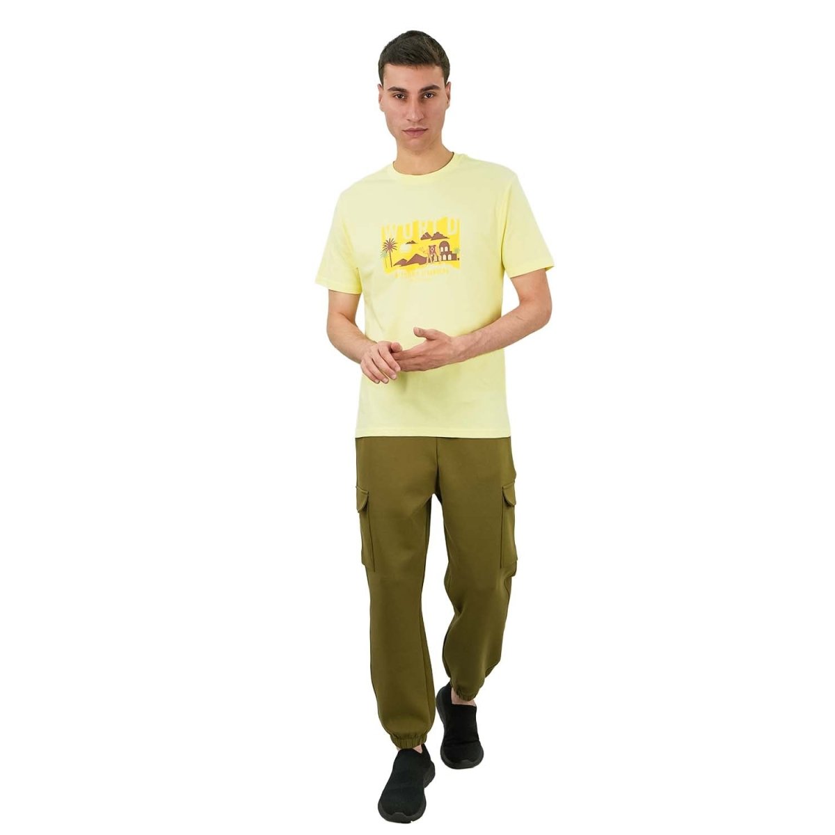 Men's World Without Strangers Print Tee - Slim Fit, Crew Neck, Cotton - Giordano