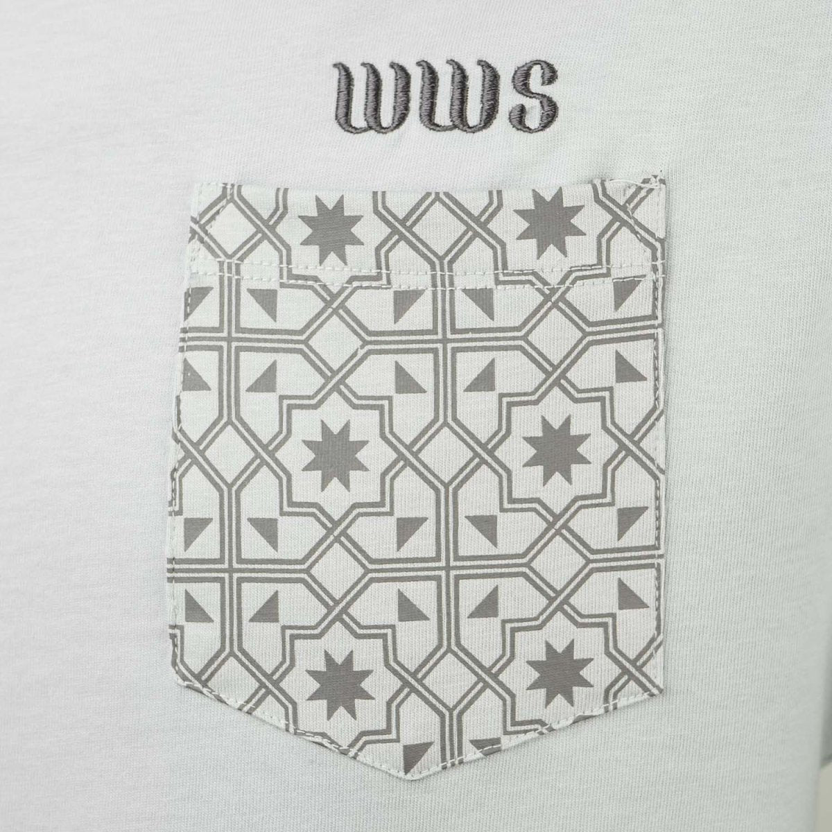 Men's World Without Strangers Print Tee - Slim Fit, Crew Neck, Cotton - Giordano