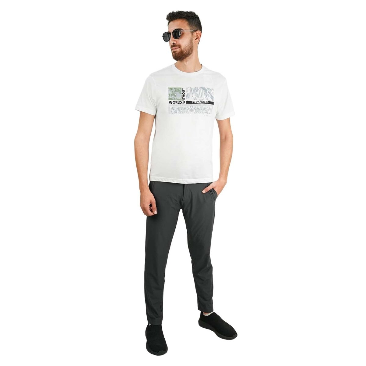 Men's World Without Strangers Print Tee - Slim Fit, Crew Neck, Cotton - Giordano