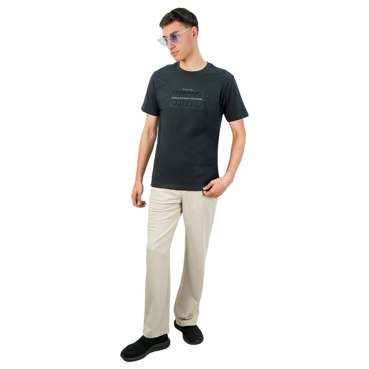 Men's World Without Strangers Print Tee - Slim Fit, Crew Neck, Cotton - Giordano