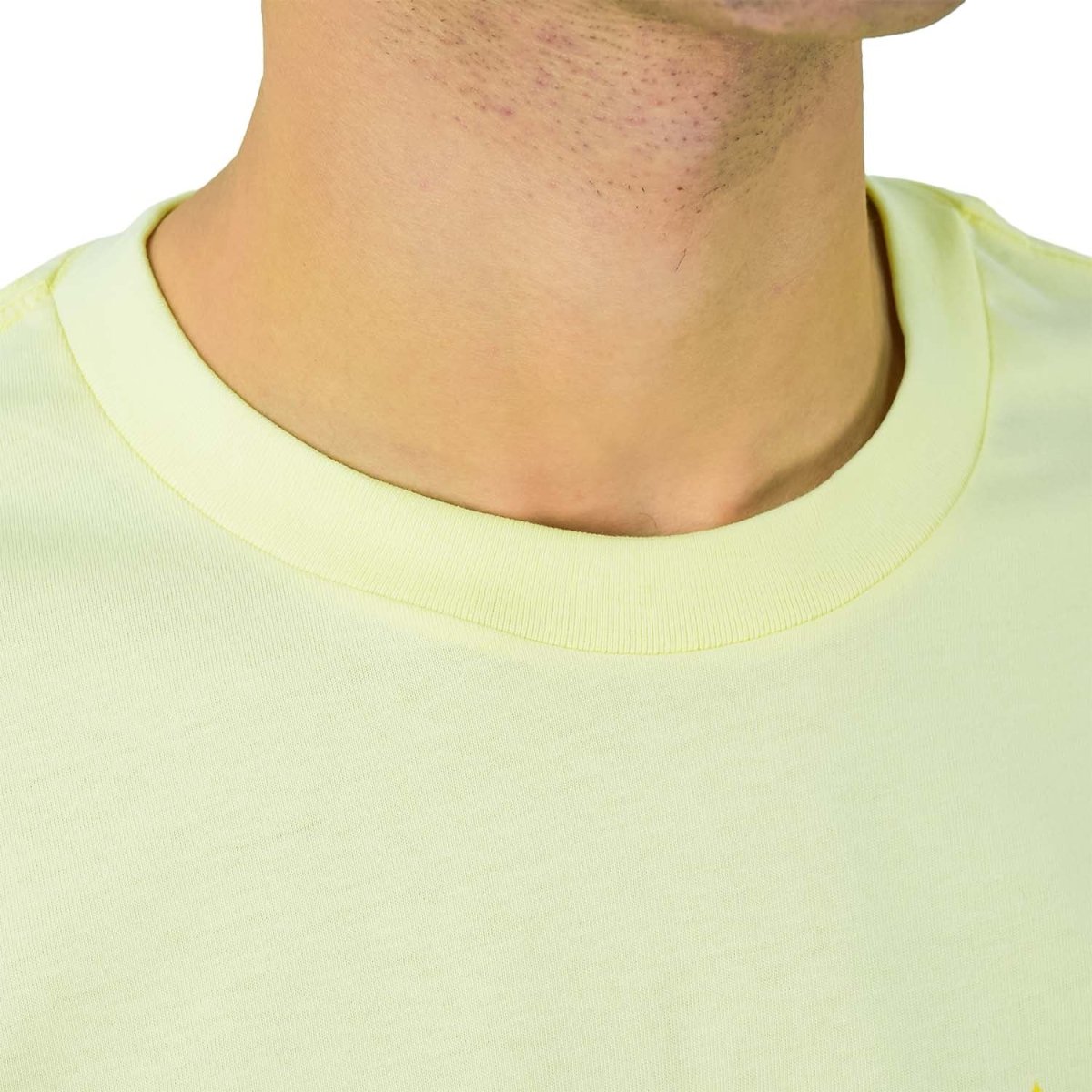 Men's World Without Strangers Print Tee - Slim Fit, Crew Neck, Cotton - Giordano