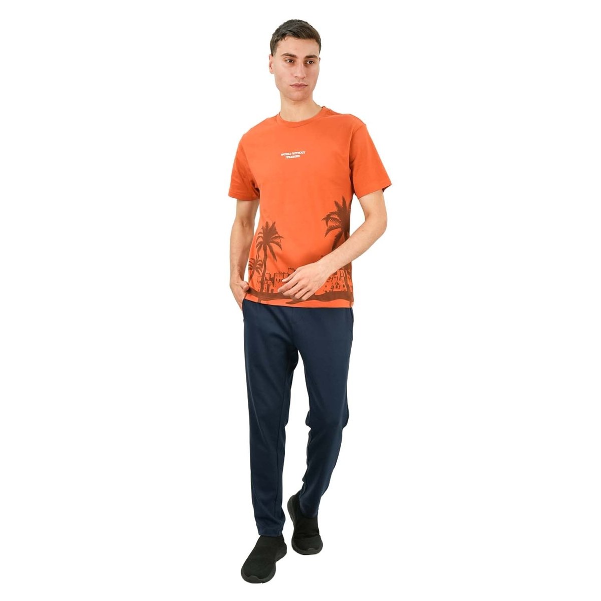 Men's World Without Strangers Print Tee - Slim Fit, Crew Neck, Cotton - Giordano