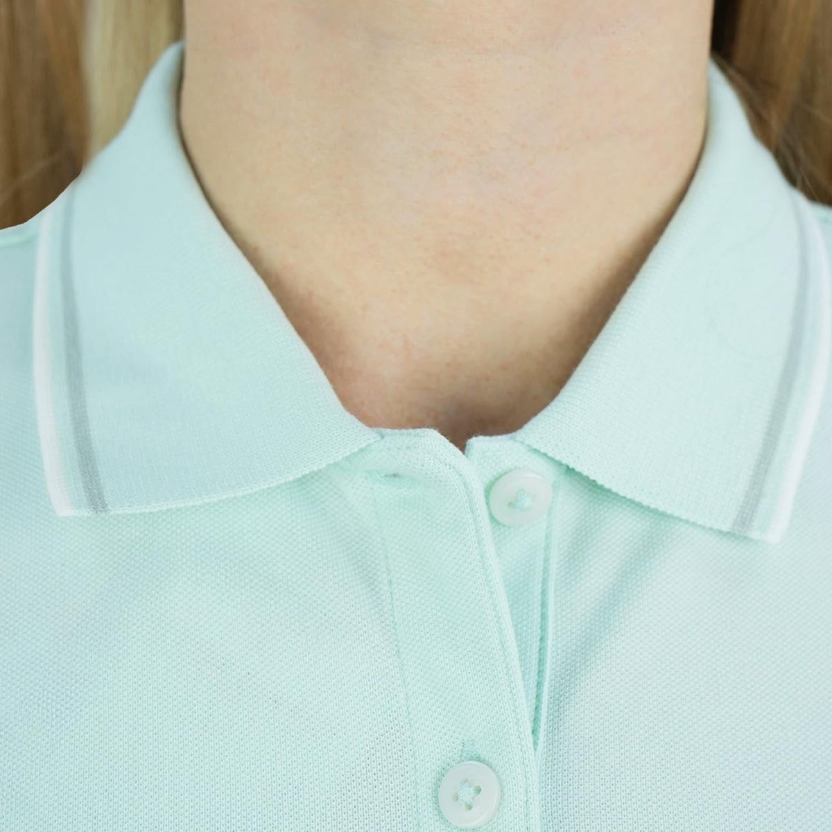 Women's Cotton Lycra Slim Fit Solid Polo - Giordano