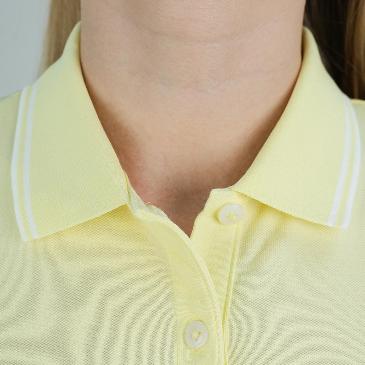 Women's Cotton Lycra Slim Fit Solid Polo - Giordano