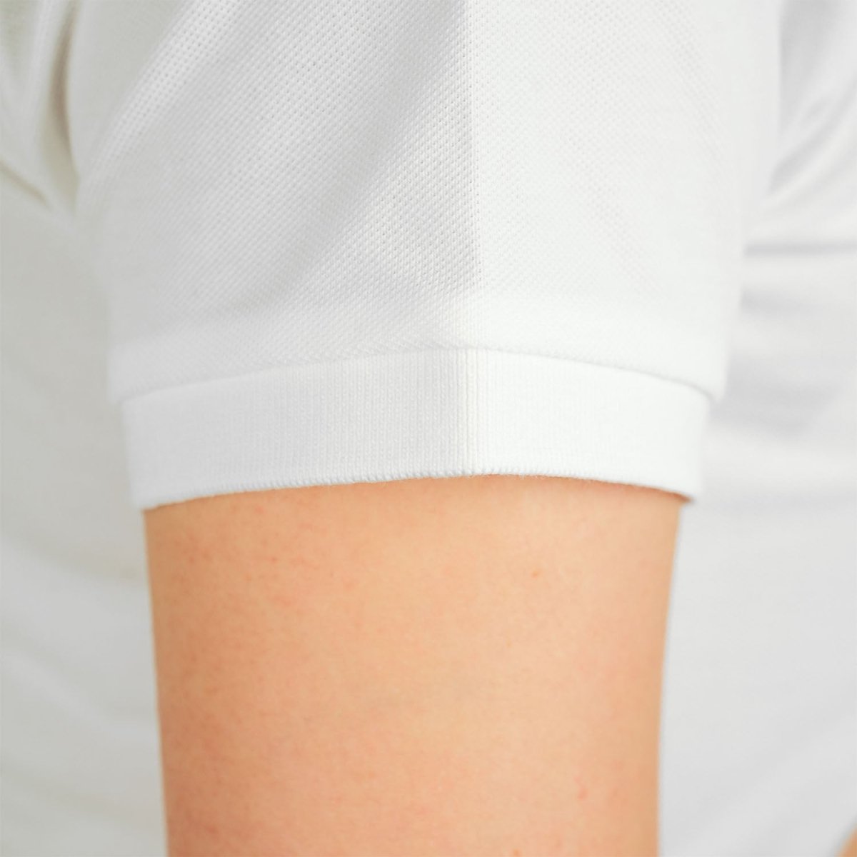Women's Cotton Lycra Slim Fit Solid Polo - Giordano