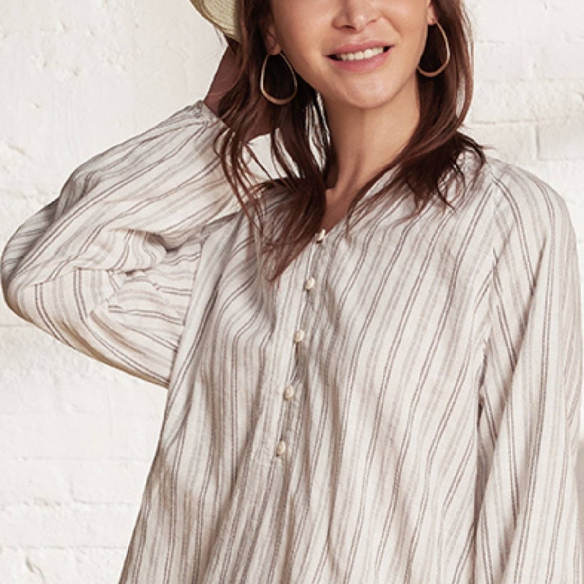Women's Linen Cotton Dobby V - Neck Shirt - Comfort Fit - Giordano