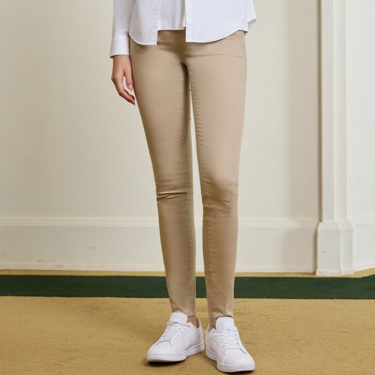 Women's Stretch Twill Khaki Pants Brown Giordano UAE