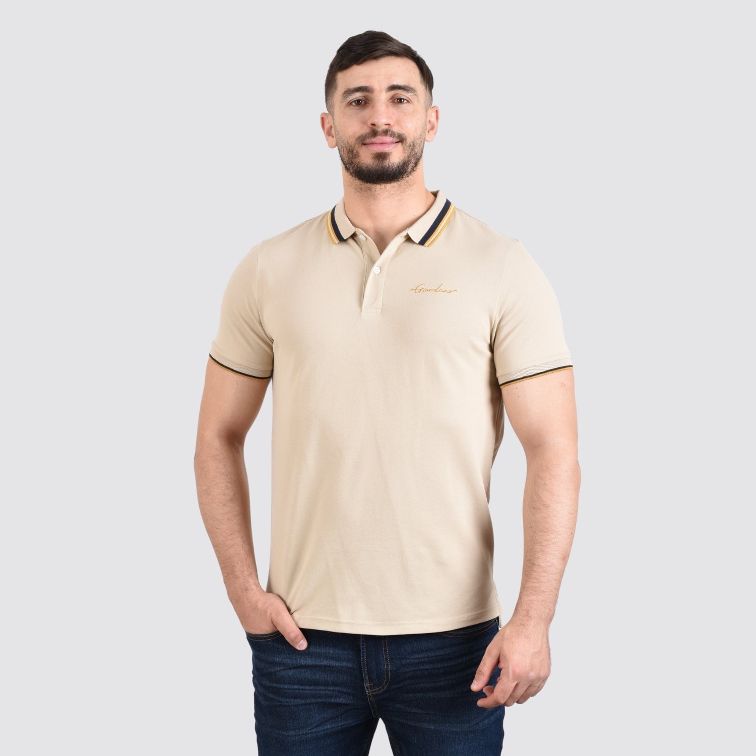 قميص بولو رجالي من القطن بقصّة Slim Fit مع تطريز على شكل قارب شراعي