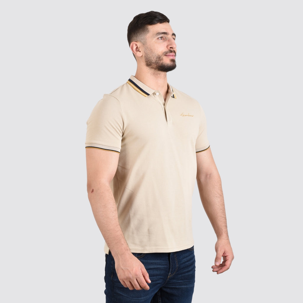قميص بولو رجالي من القطن بقصّة Slim Fit مع تطريز على شكل قارب شراعي