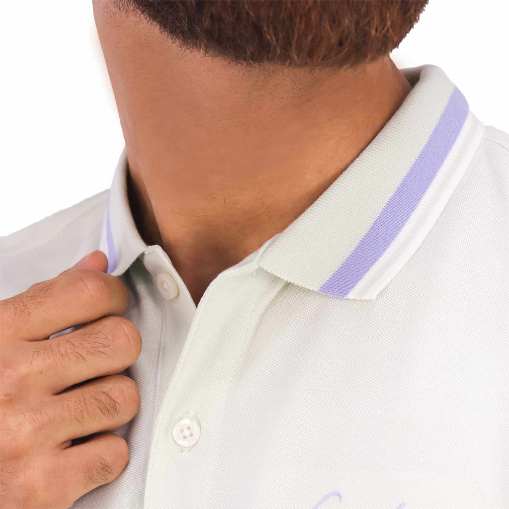 قميص بولو رجالي من القطن بقصّة Slim Fit مع تطريز على شكل قارب شراعي