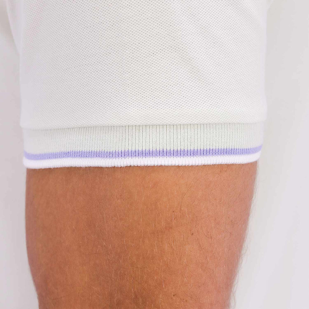 قميص بولو رجالي من القطن بقصّة Slim Fit مع تطريز على شكل قارب شراعي
