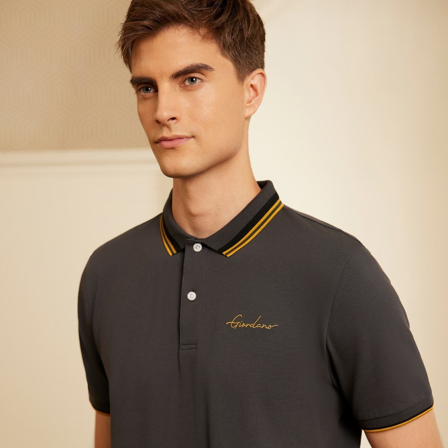 Giordano Men's Slim Fit Cotton Polo Shirt With Sailboat Embroidery-Grey