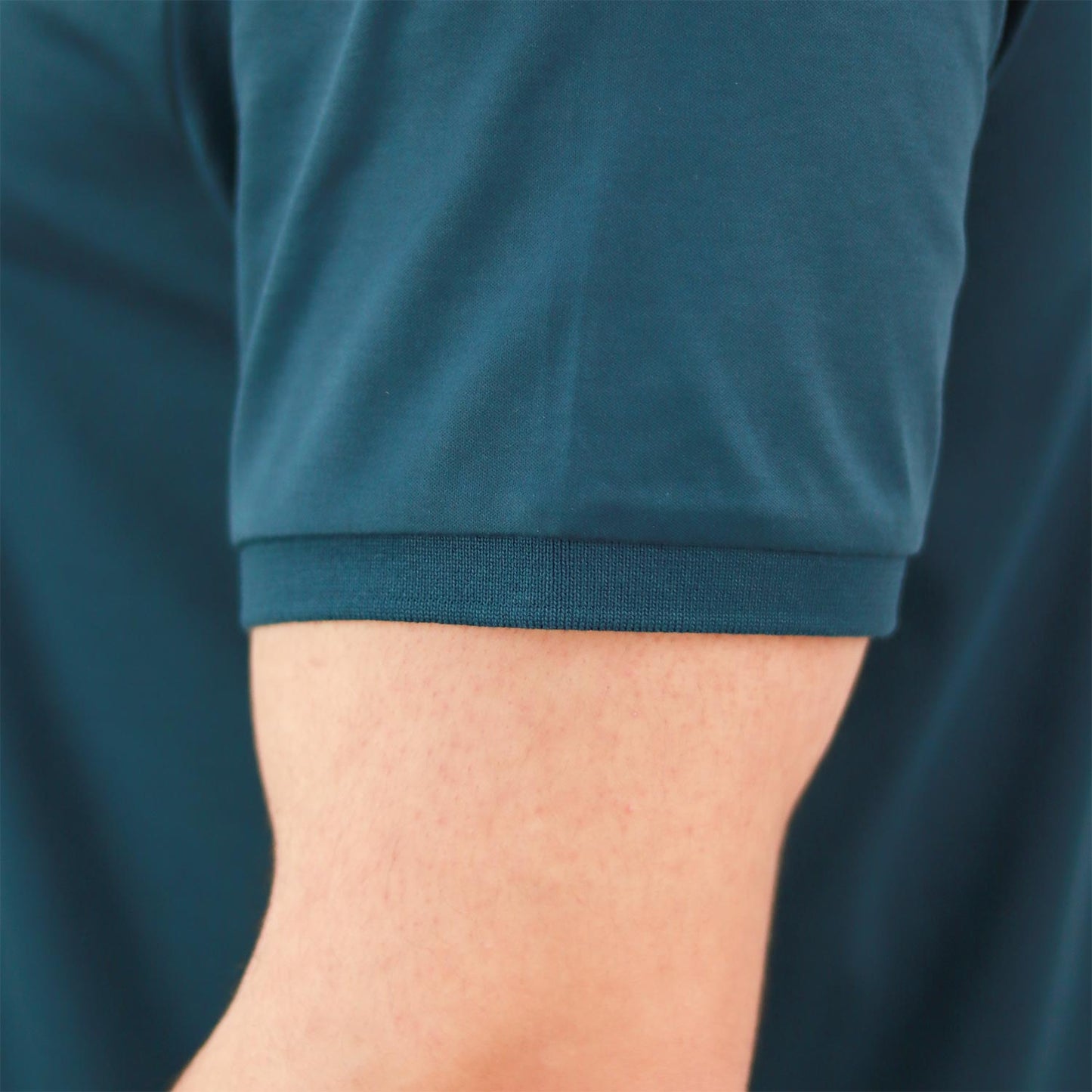 Men's Liquid Touch Polo: Slim Fit Comfort & Lasting Color