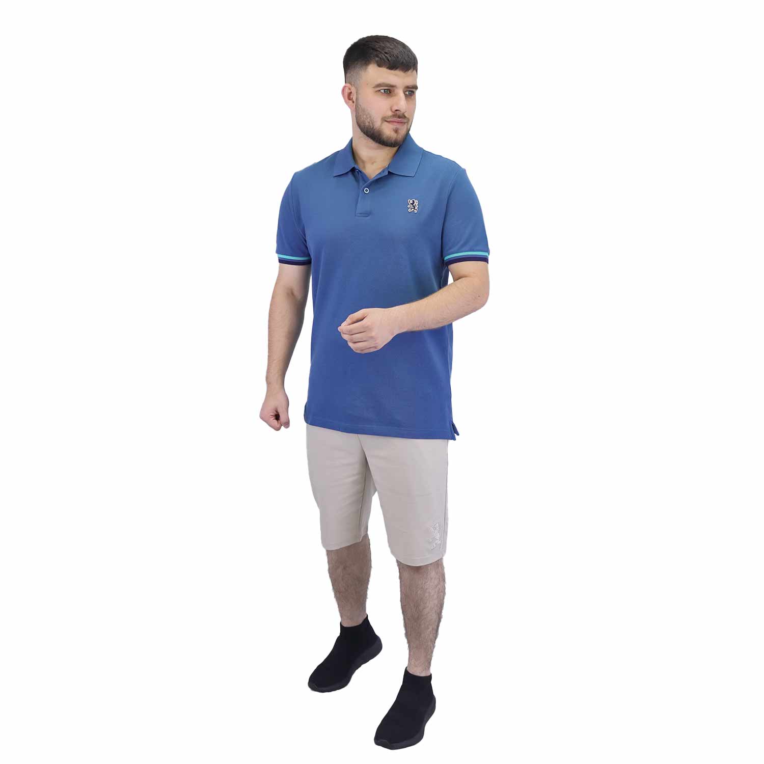 قميص بولو رجالي عالي الأداء بقصّة Slim Fit مطرز بنقشة أسد
