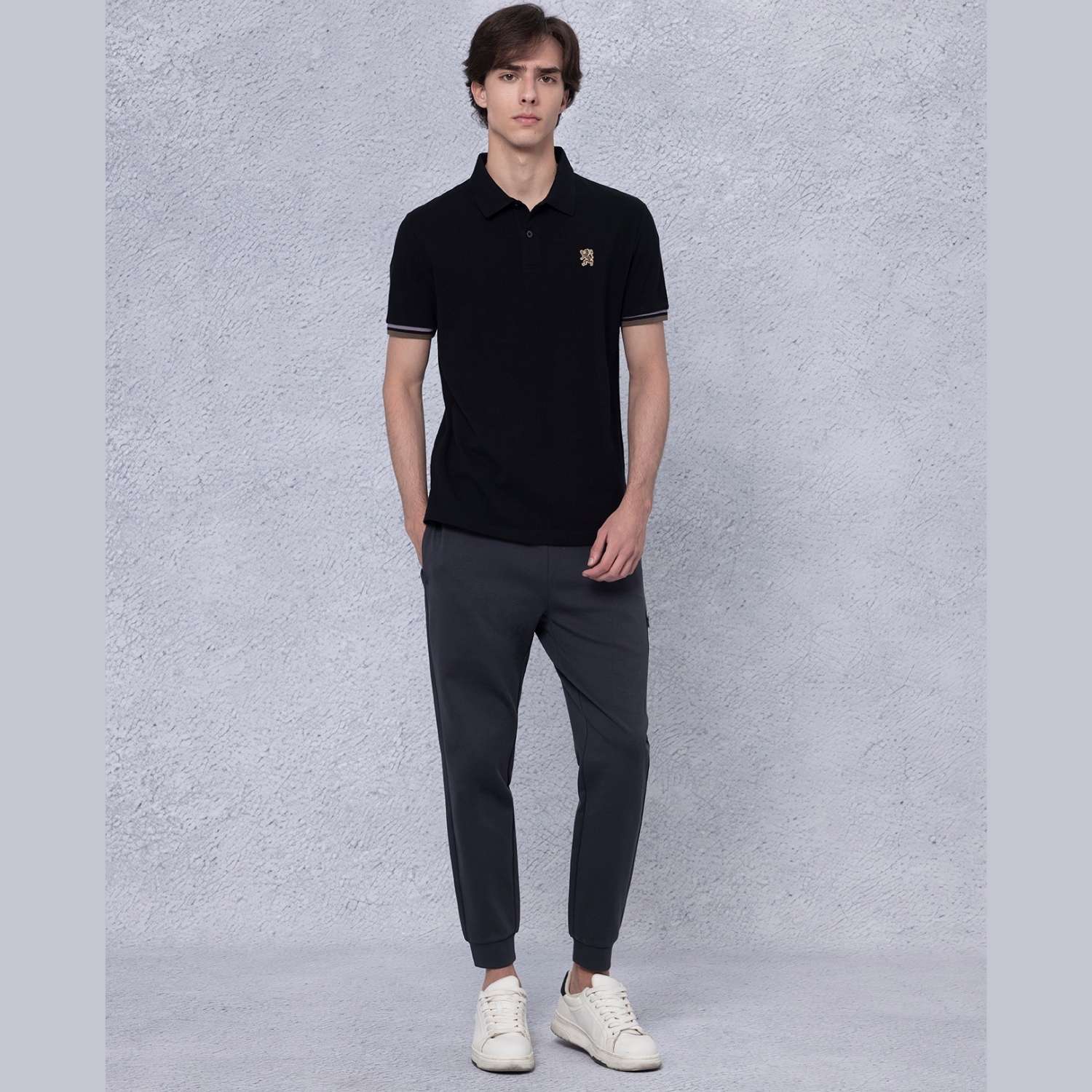 Men's Performance Polo: Classic Piqué, Tipped Collar, Embroidered Detail