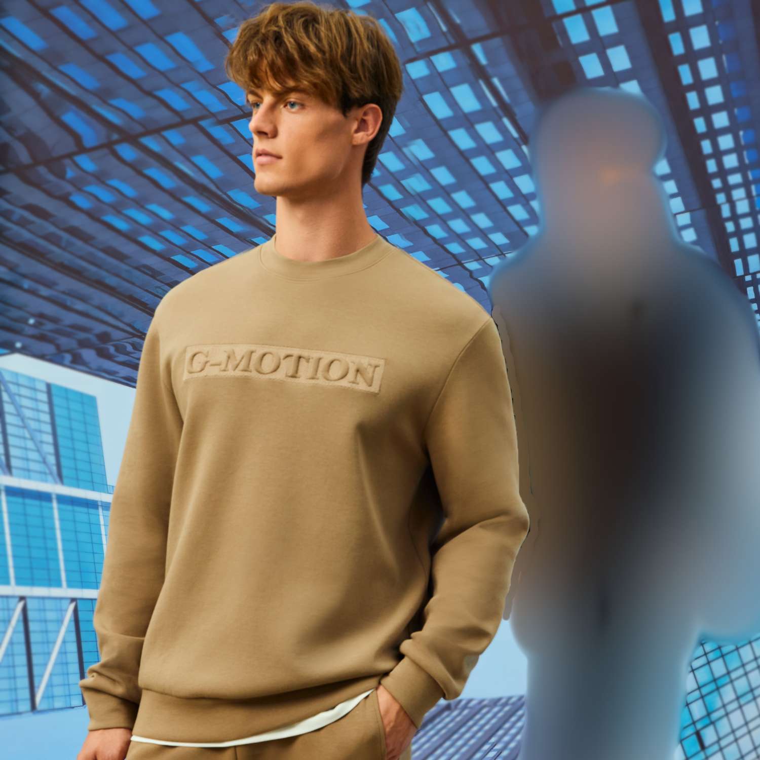Giordano Men's G-Motion Slim Fit Long Sleeve Sweatshirt For Active Life-Brown