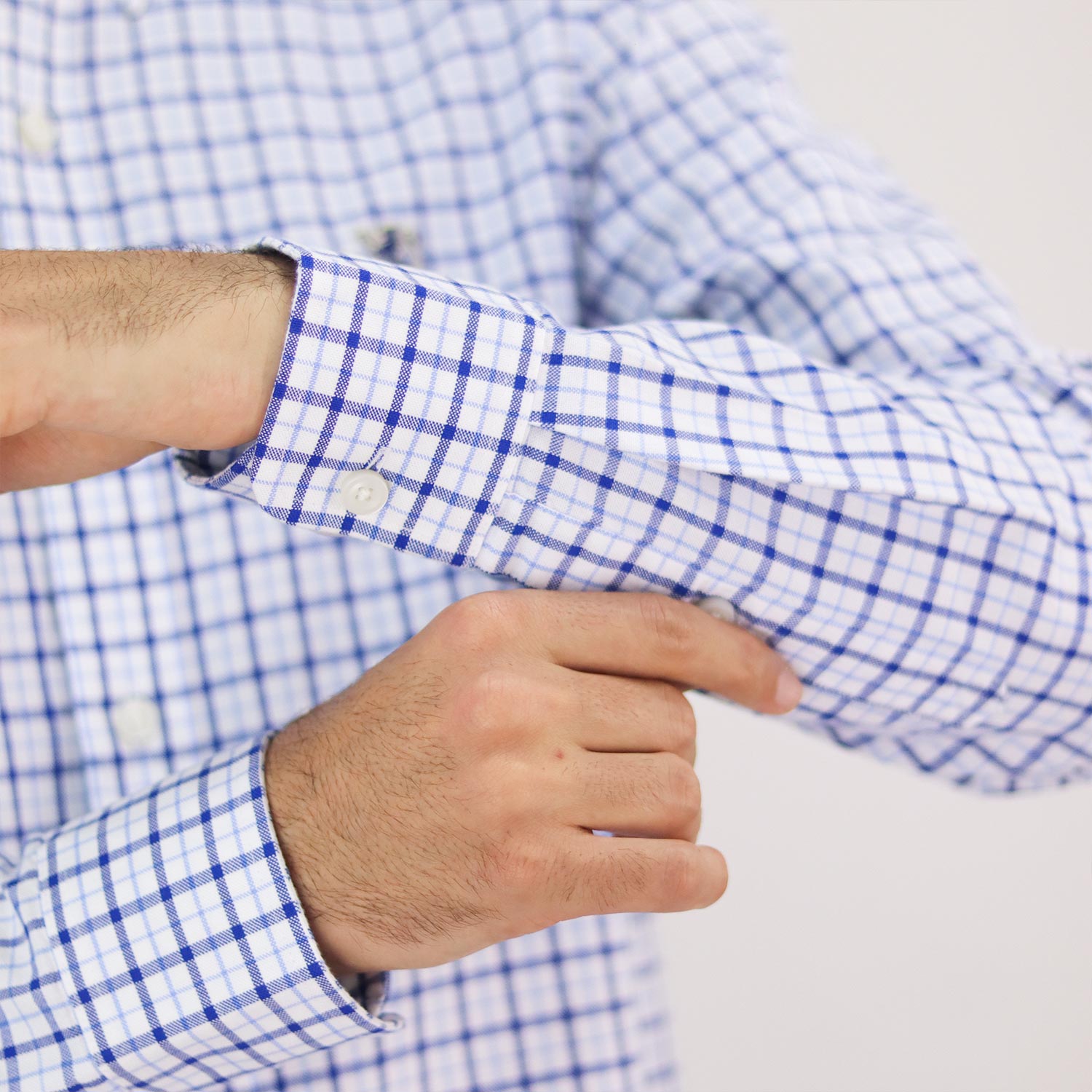 Men's Shirt With Small Lion Embroidery